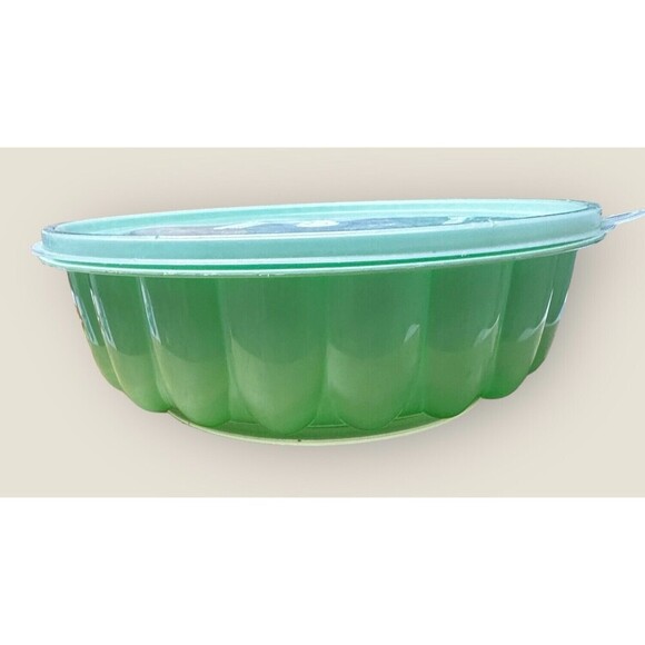 Tupperware‎ Jell Ring Mold Center & Outer with Clear Seal 259 Mint Green Vintage - Picture 1 of 6